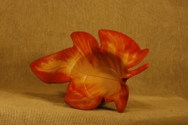 Trinket Dish Leaf –Red and Tan